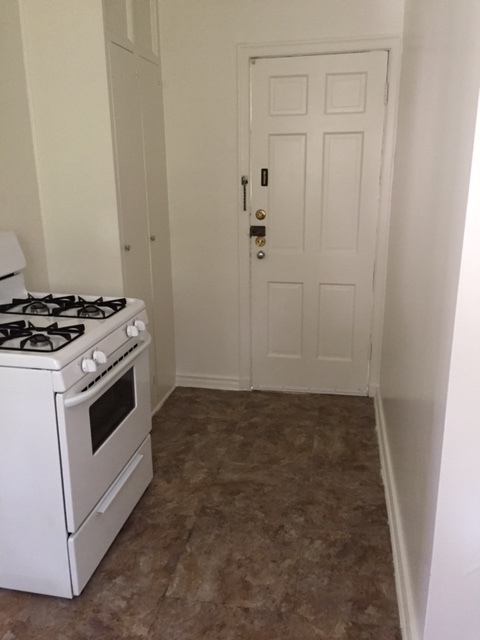 2 beds, 2 baths, 1,150 sqft, $3,295, Unit 9818