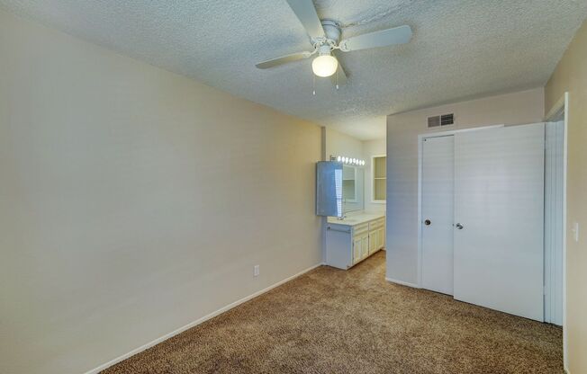 2 beds, 2 baths, $1,350, Unit # 2B