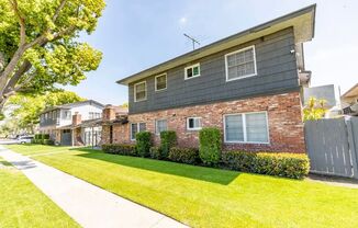 Spacious 1 Bedroom/1 Bathroom Apartment - $500 Off Move In + Reimbursed Application Fee