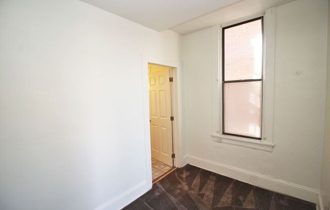 Studio, 1 bath, 15 sqft, $895, Unit #4