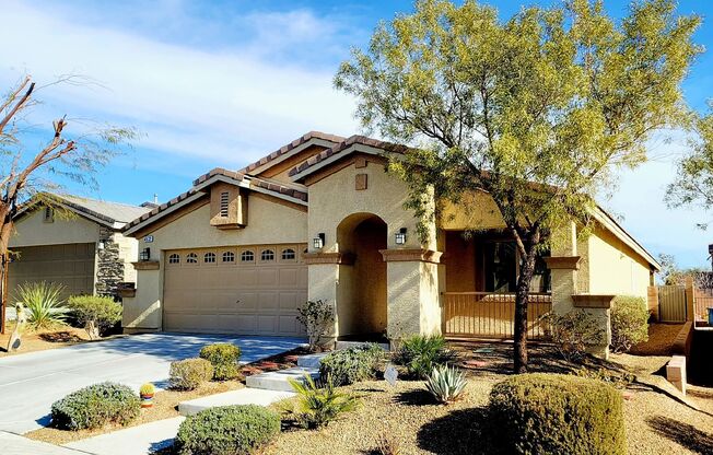 4572 Avery Rock St - 3 Bed 2 Bath 1948 sqft