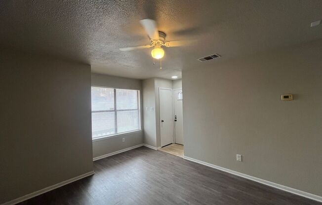 1 bed, 1 bath, $895, Unit # 2