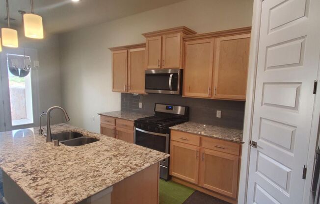 3 beds, 2 baths, $1,775