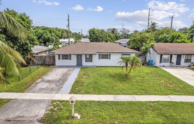 502 NW 8th Court #502, Boynton Beach, FL 33426