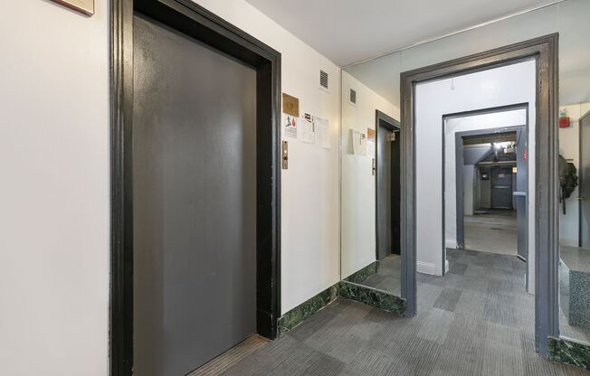 Studio, 1 bath, 405 sqft, $1,675, Unit 806