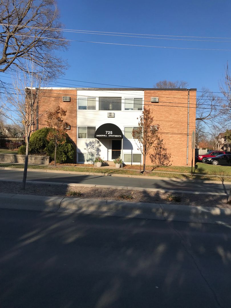 Underhill Apartments Wayzata, MN ApartmentAdvisor