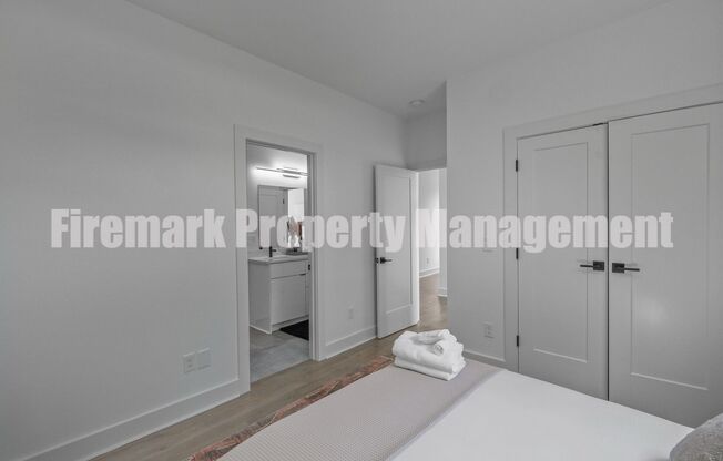 5 beds, 3.5 baths, $4,899, Unit B