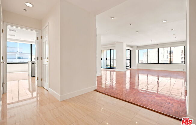 2 beds, 3 baths, 2,018 sqft, $10,499, Unit 1104