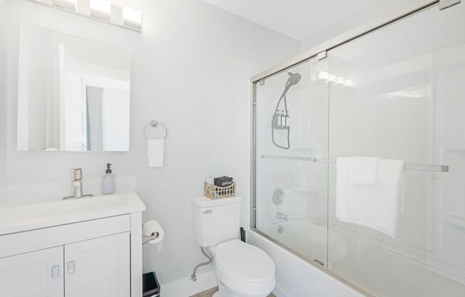 1 bed, 1 bath, 397 sqft, $1,199, Unit Unit 204