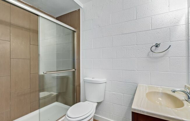 1 bed, 1 bath, 750 sqft, $1,350, Unit 11