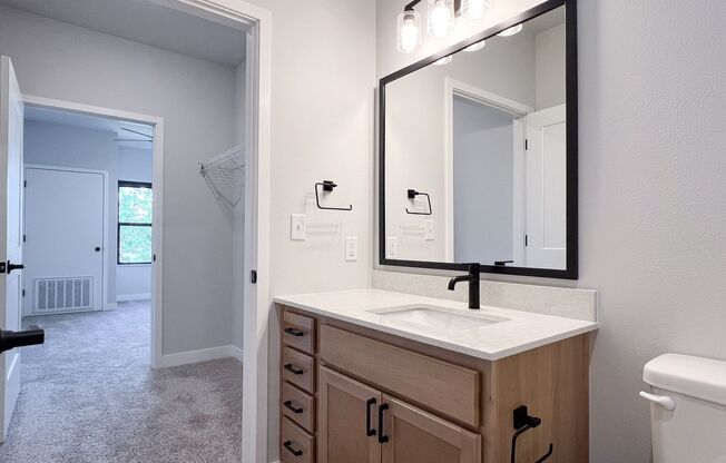 2 beds, 2 baths, 1,003 sqft, $2,400, Unit SC 1408-214