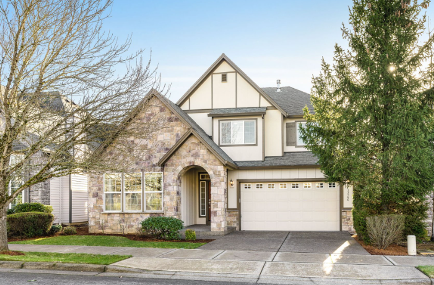 Gorgeous 4 Bed | 2.5 Bath | Single-Family Home in North Bethany’s Cascadian Heights | Amazing Location