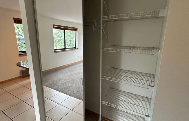 1 bed, 1 bath, 800 sqft, $1,395, Unit 301