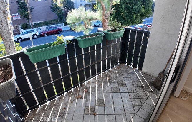 1 bed, 1 bath, 605 sqft, $2,400, Unit 208