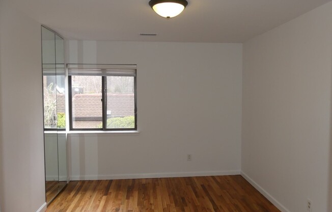 28 OLDFIELD