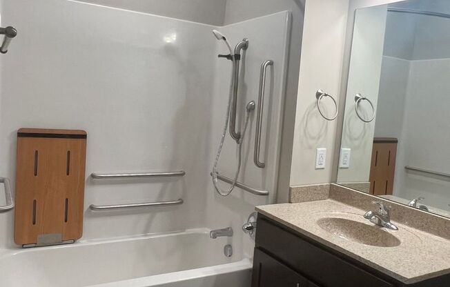 1 bed, 1 bath, 775 sqft, $1,050, Unit C101