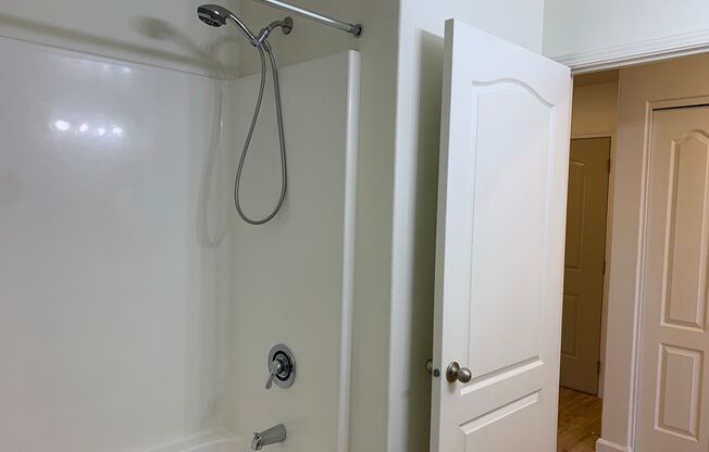 1 bed, 1 bath, 670 sqft, $1,375, Unit 224