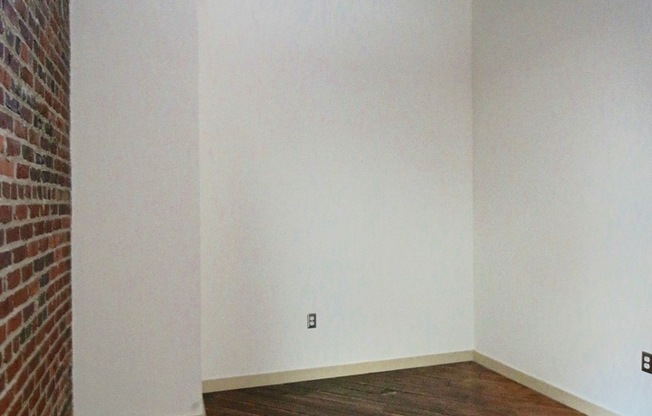 1 bed, 1 bath, 953 sqft, $1,575, Unit APT 31W