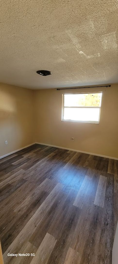 2 BR Villa in Englewood