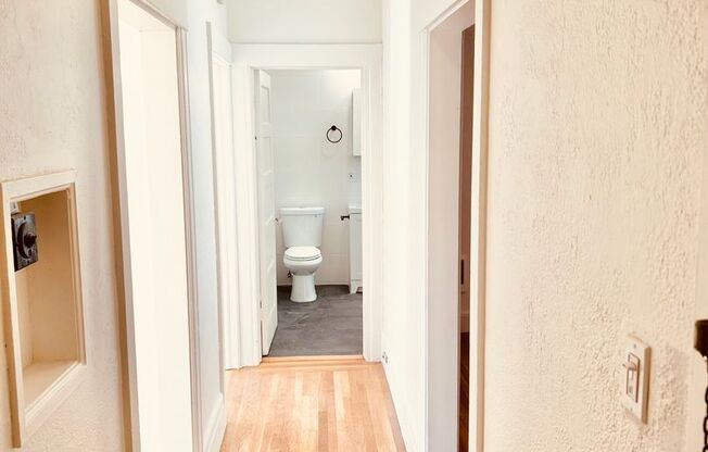 105 (1732 Washington)