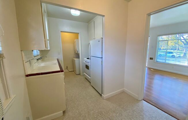 1 bed, 1 bath, 700 sqft, $1,595, Unit 3503