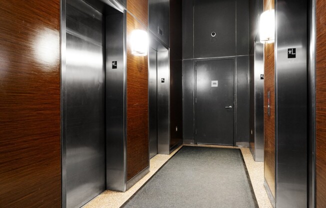 2 beds, 2 baths, 883 sqft, $6,600, Unit 30C