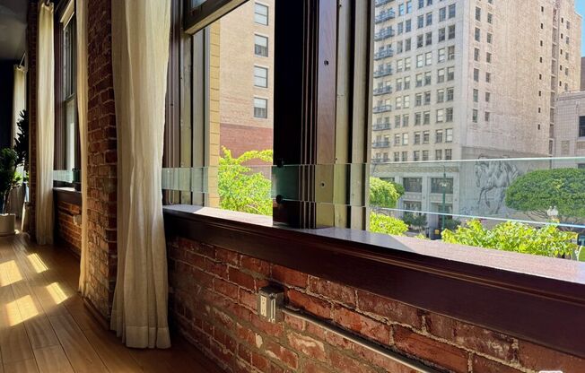 1 bed, 1 bath, 810 sqft, $2,500, Unit 301