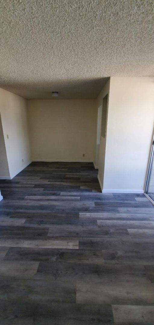 Hidden Gem Location ... Secured 1 bedroom!