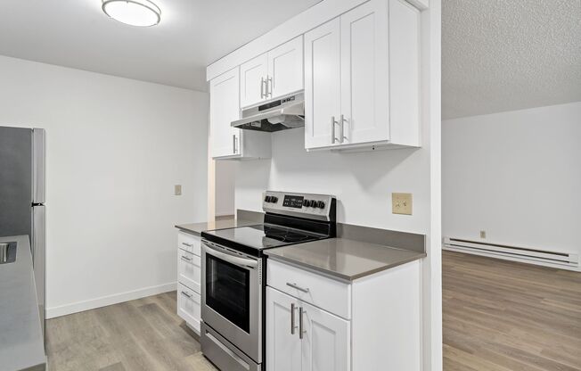 2 beds, 1 bath, 860 sqft, $1,750, Unit 29