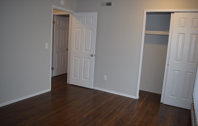 2 beds, 2 baths, 1,000 sqft, $1,275, Unit 9