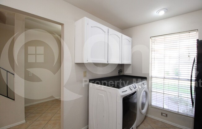 2 beds, 2.5 baths, 1,120 sqft, $1,699, Unit 1049