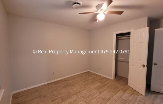 3 beds, 2 baths, $1,200