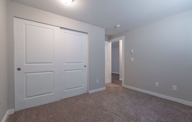 1 bed, 1 bath, 612 sqft, $1,300, Unit 323