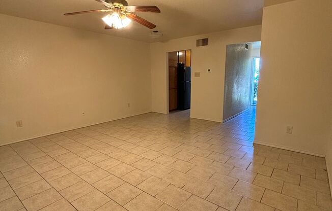 2 beds, 1.5 baths, 1,136 sqft, $1,100, Unit 3