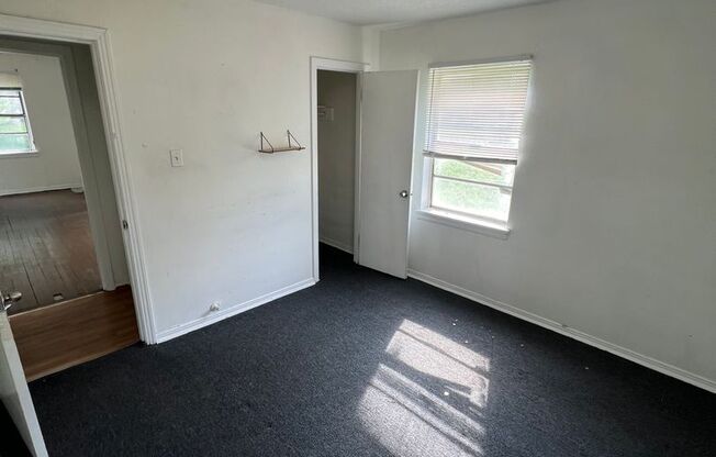 2 beds, 1 bath, $750