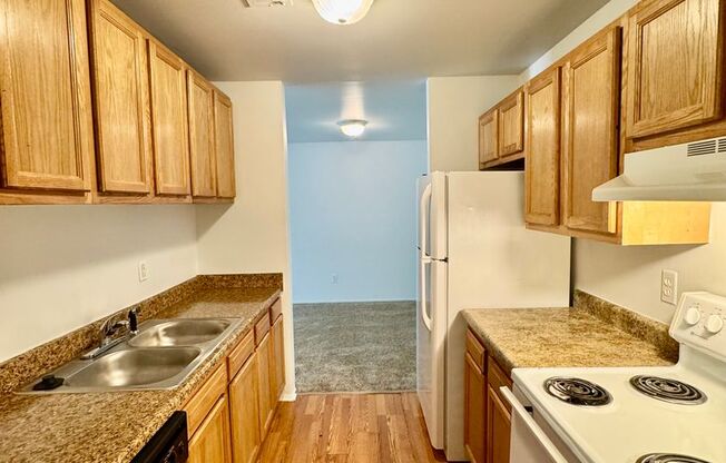 2 beds, 1 bath, 950 sqft, $1,295, Unit #211