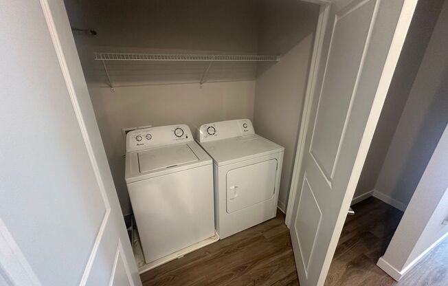 1 bed, 1 bath, 737 sqft, $1,750, Unit 40-204