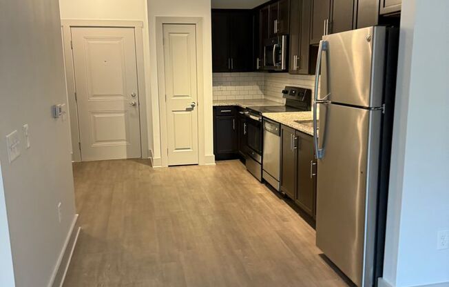 Studio, 1 bath, 560 sqft, $1,600, Unit Heritage East- Unit 205