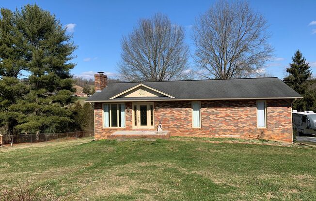 4 Bdrm/3 Bath Brick Home  ♦  Church Hill TN