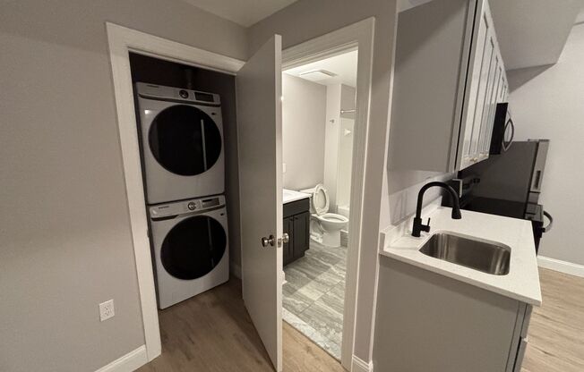 Studio, 1 bath, $1,170, Unit 407