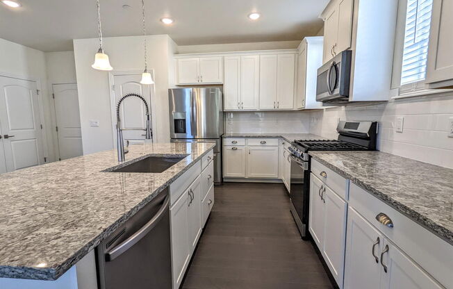 1157 BON HOMME RICHARD DR