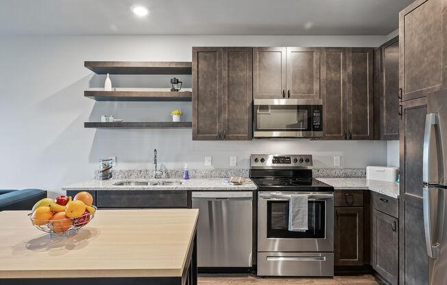 3 beds, 2 baths, 1,015 sqft, $2,355, Unit 206