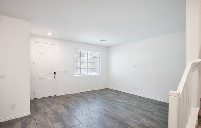 3 beds, 2.5 baths, $2,150, Unit # 87