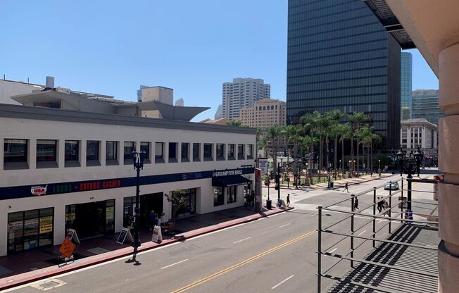 1 bed, 1 bath, 924 sqft, $3,095, Unit 1014-210