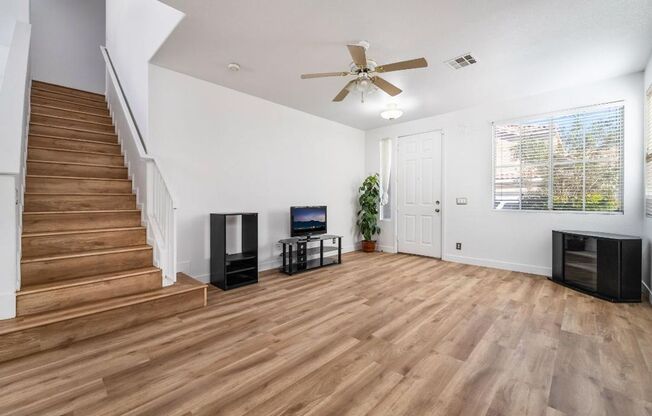 Silverado Ranch: Bright, Open Concept 3/2/2 Home with Downstairs Bedroom & Full Bath, Community Pool