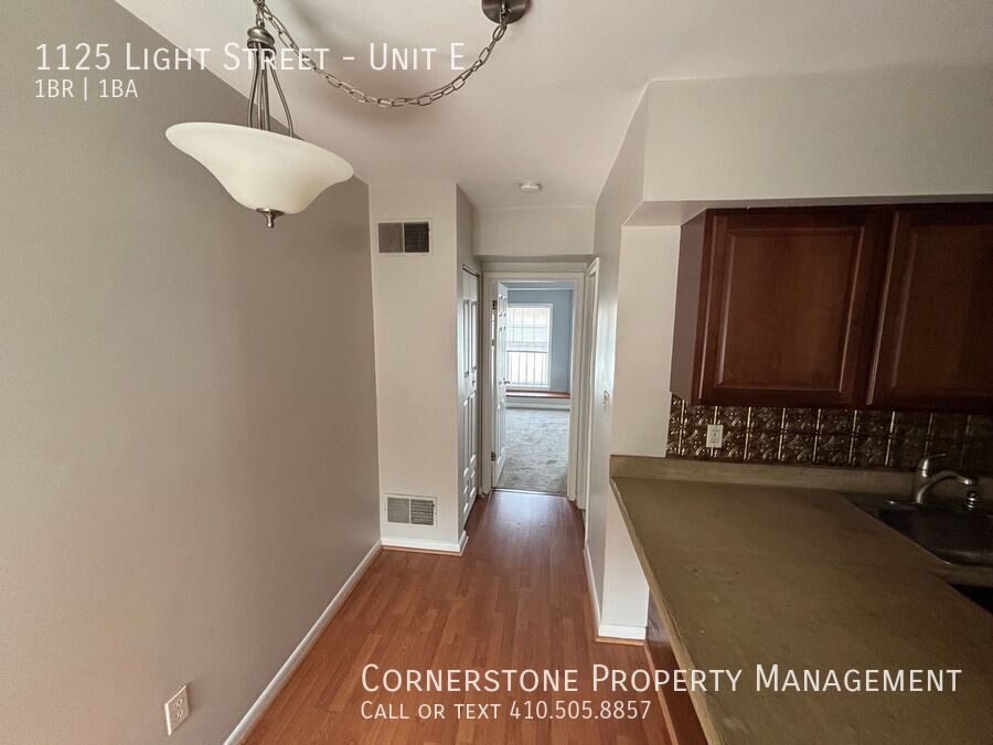 1125 Light St