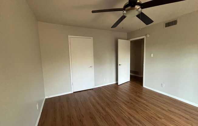 2 beds, 1 bath, $2,100, Unit # 211