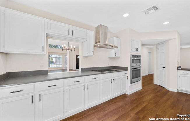 Newly remodeled home in Stone Oak!