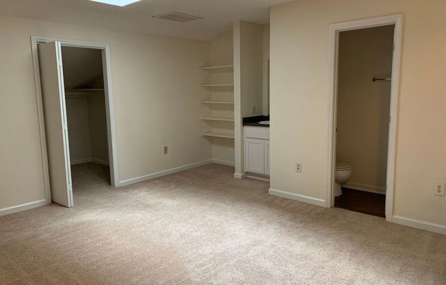 2 beds, 2 baths, 1,100 sqft, $1,295, Unit H