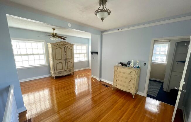 Spacious 1 Bed/2 Bath "Mother-In-Law" Suite in Belhaven!!!